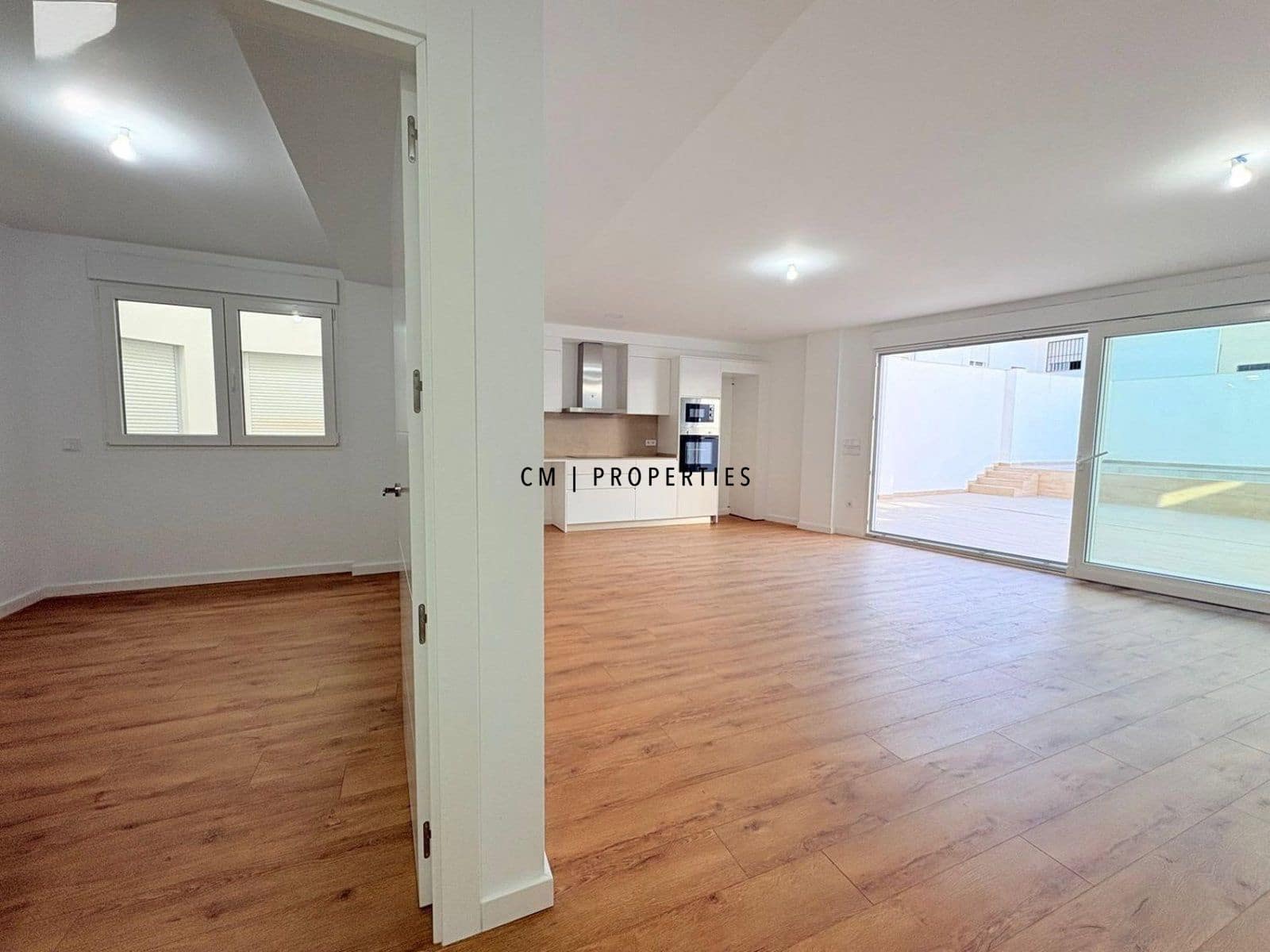 3 bedroom Flat for rent in L'Eliana with pool garage - € 2,500 (Ref: 9720712)