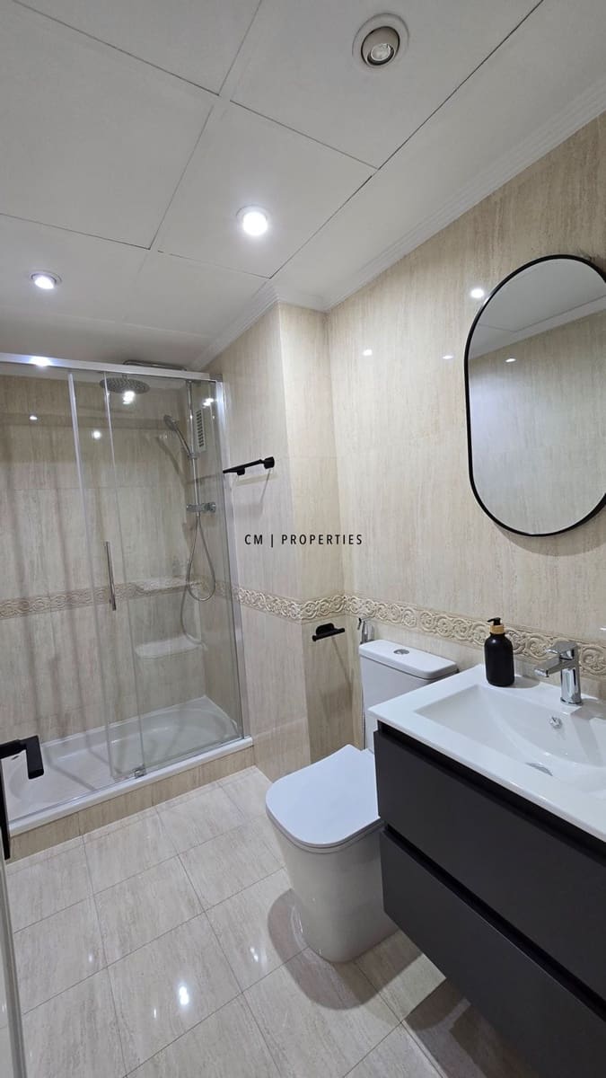 3 bedroom Flat for rent in Valencia city with pool garage - € 3,000 (Ref: 9720825)