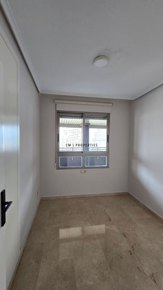 3 bedroom Flat for rent in Valencia city with pool garage - € 3,000 (Ref: 9720825)