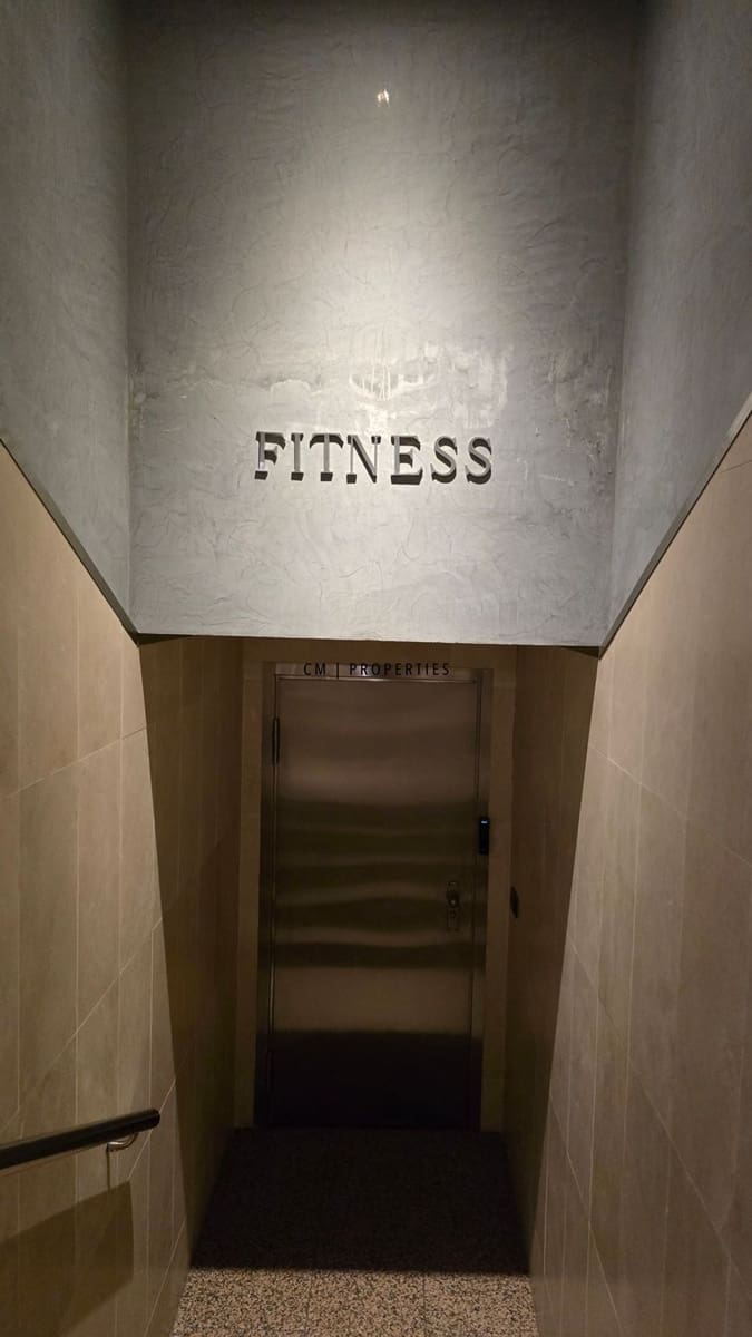 3 bedroom Flat for rent in Valencia city with pool garage - € 3,000 (Ref: 9720825)