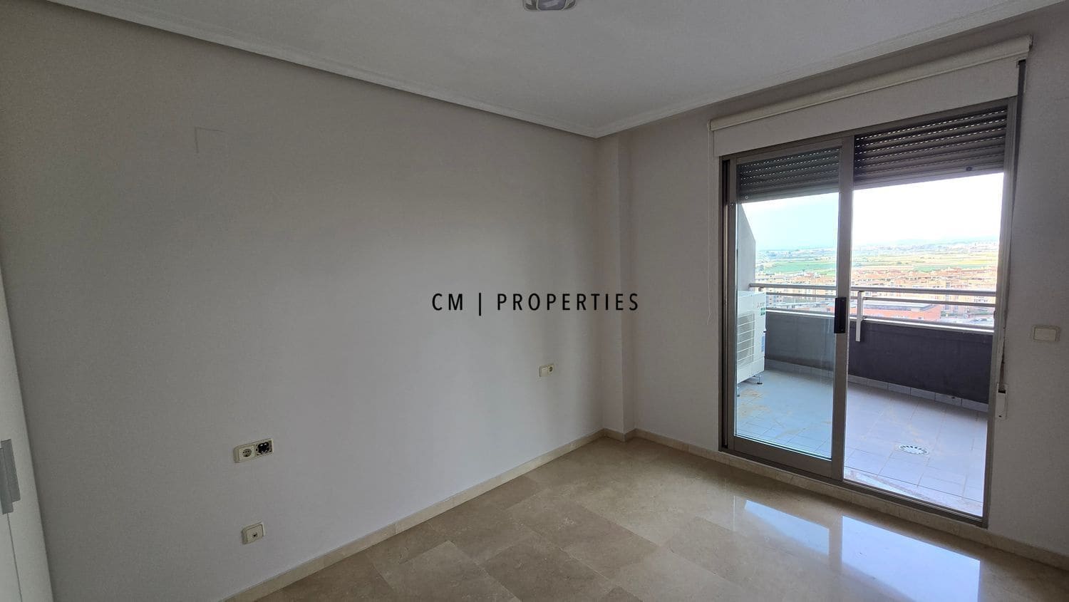 3 bedroom Flat for rent in Valencia city with pool garage - € 3,000 (Ref: 9720825)