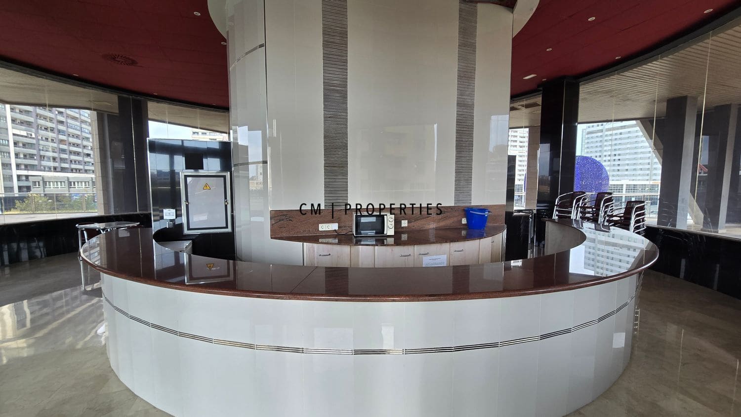 3 bedroom Flat for rent in Valencia city with pool garage - € 3,000 (Ref: 9720825)