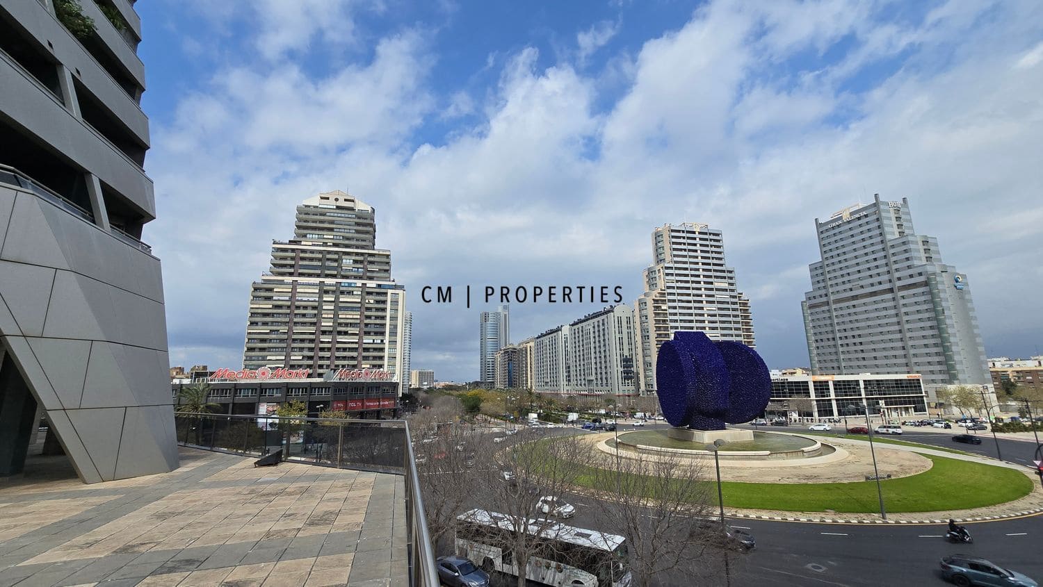 3 bedroom Flat for rent in Valencia city with pool garage - € 3,000 (Ref: 9720825)