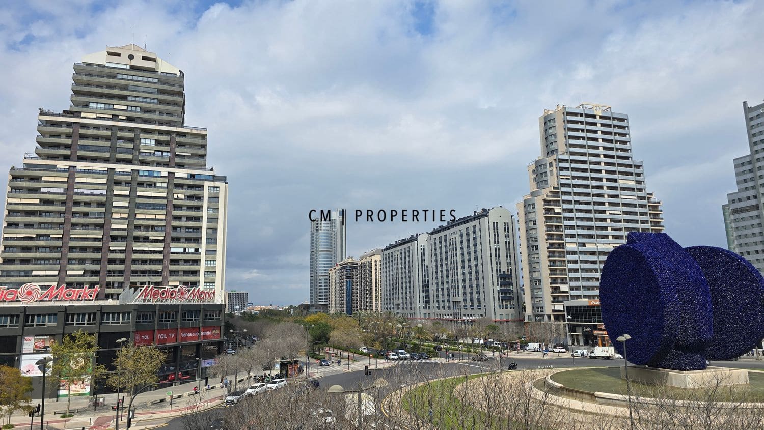 3 bedroom Flat for rent in Valencia city with pool garage - € 3,000 (Ref: 9720825)