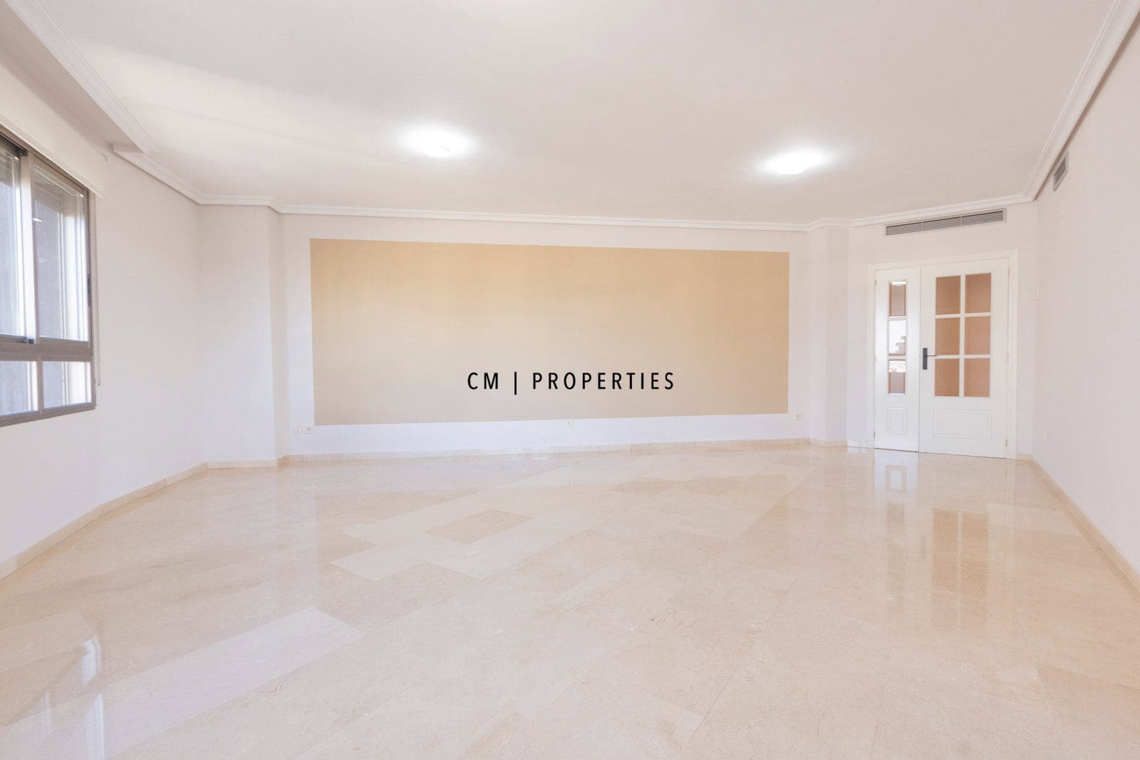 3 bedroom Flat for rent in Valencia city with pool garage - € 2,700 (Ref: 9720825)