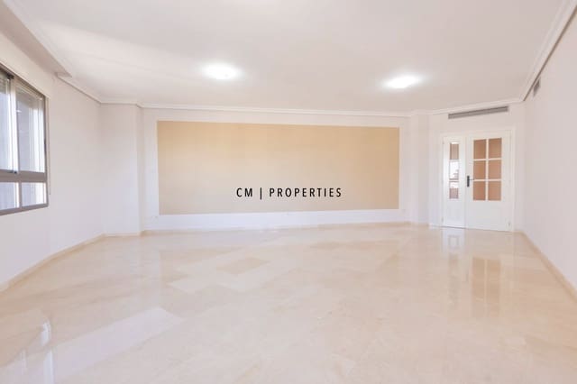 Appartement de 3 chambres à louer à Campanar, Valence ville avec piscine garage - 3 000 € (Ref: 9720825)