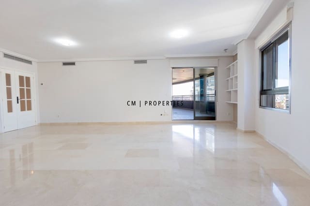 Appartement de 3 chambres à louer à Campanar, Valence ville avec piscine garage - 3 000 € (Ref: 9720825)