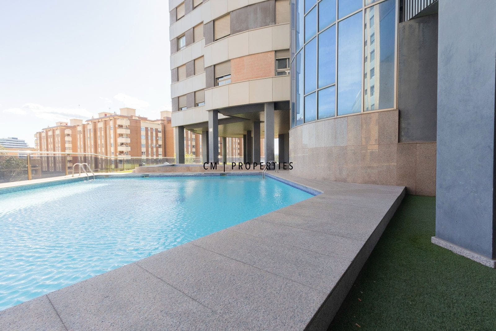 3 bedroom Flat for rent in Valencia city with pool garage - € 2,700 (Ref: 9720825)