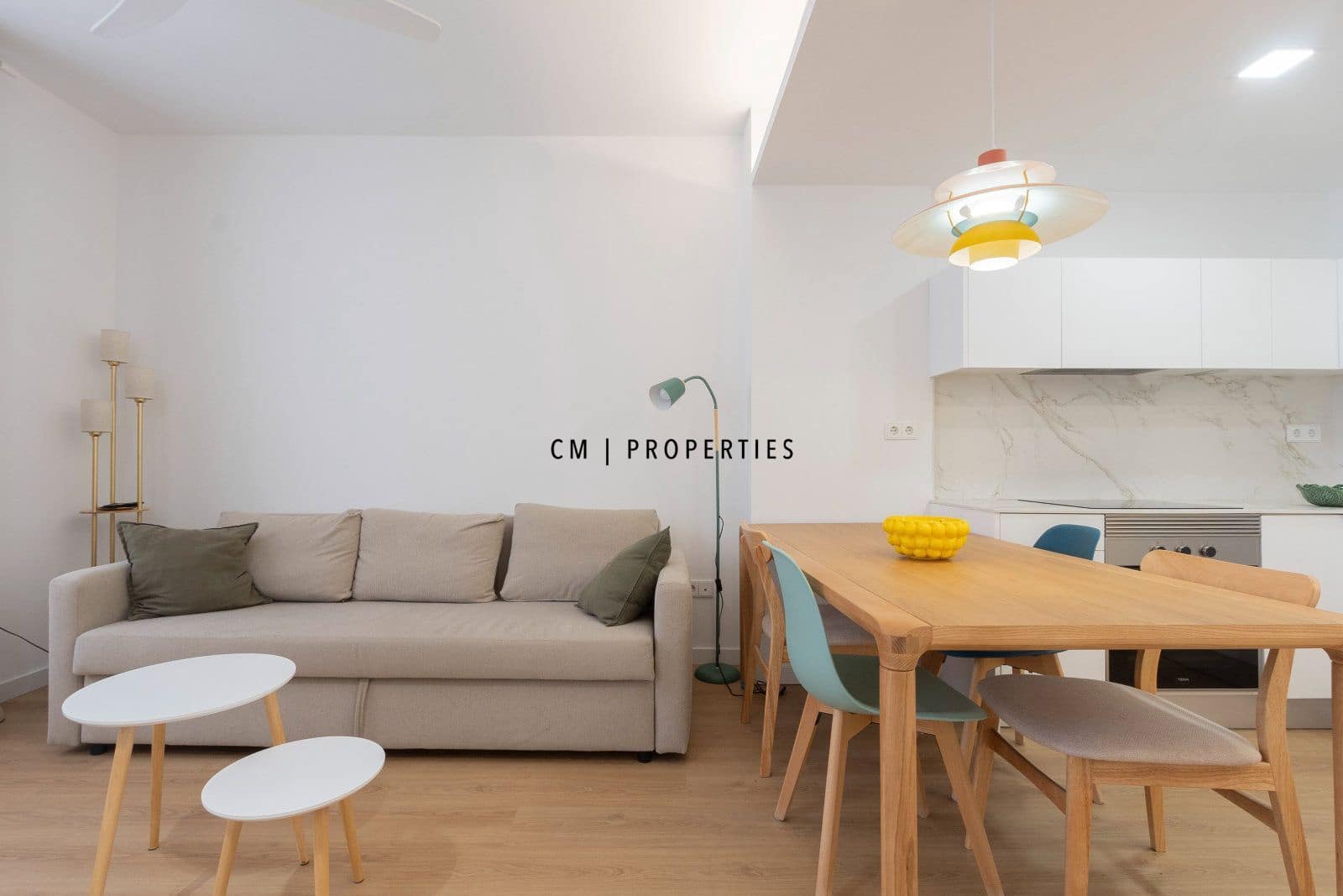 2 bedroom Flat for rent in Valencia city with garage - € 3,000 (Ref: 9720826)