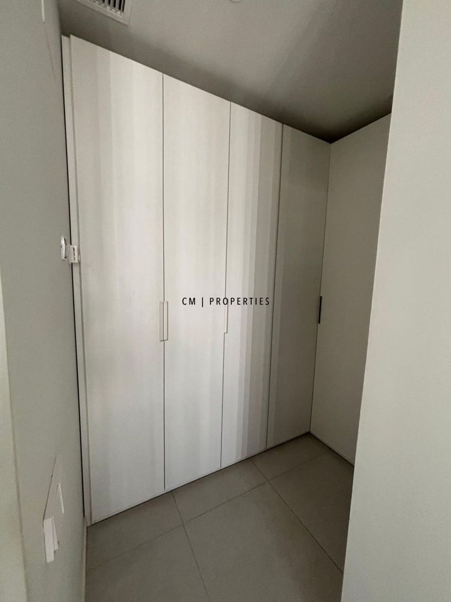 3 bedroom Townhouse for rent in Valencia city with garage - € 2,200 (Ref: 9720827)
