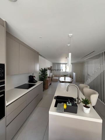 3 bedroom Townhouse for rent in Quatre Carreres, Valencia city with garage - € 2,200 (Ref: 9720827)