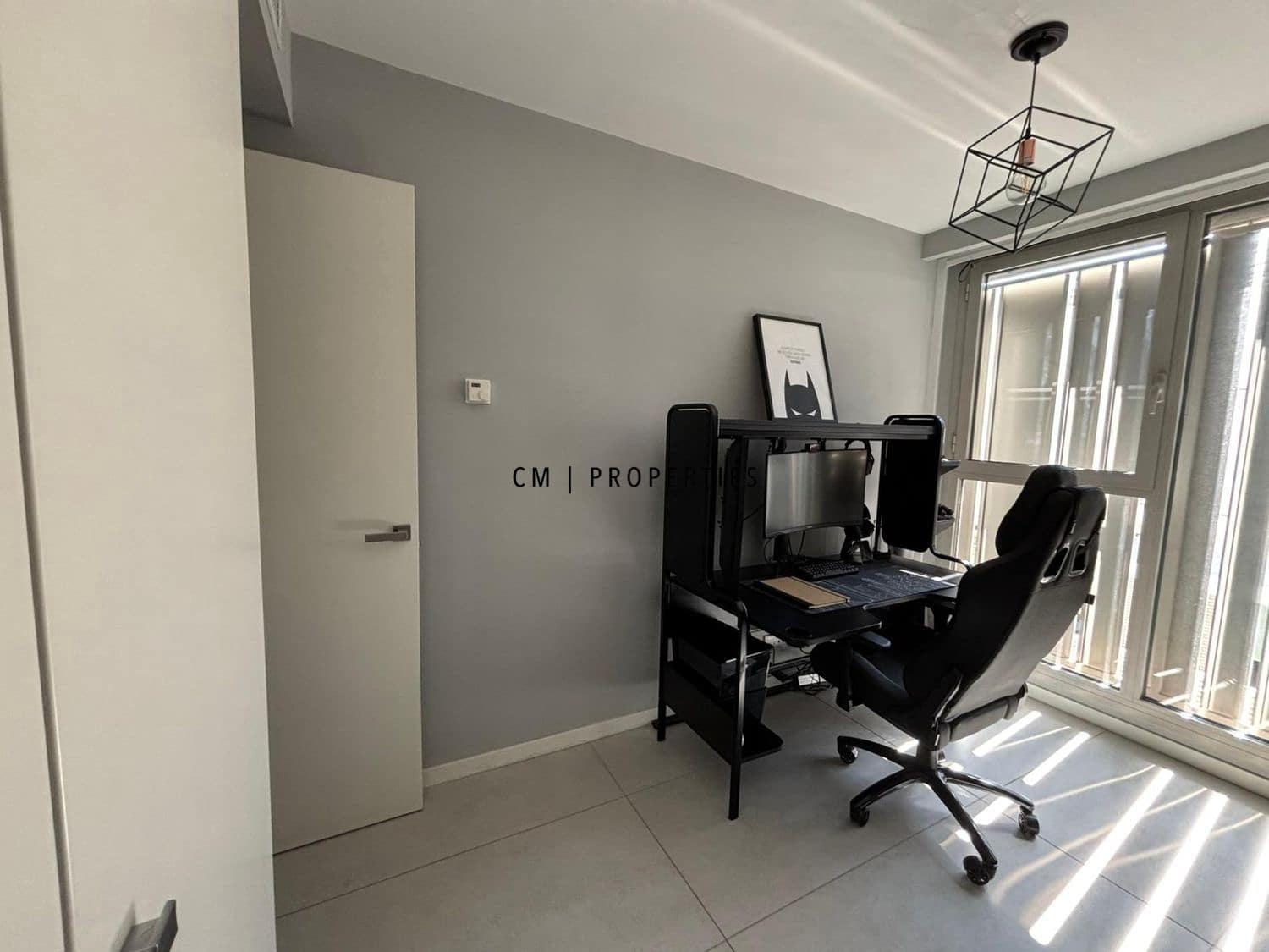 3 bedroom Townhouse for rent in Valencia city with garage - € 2,200 (Ref: 9720827)