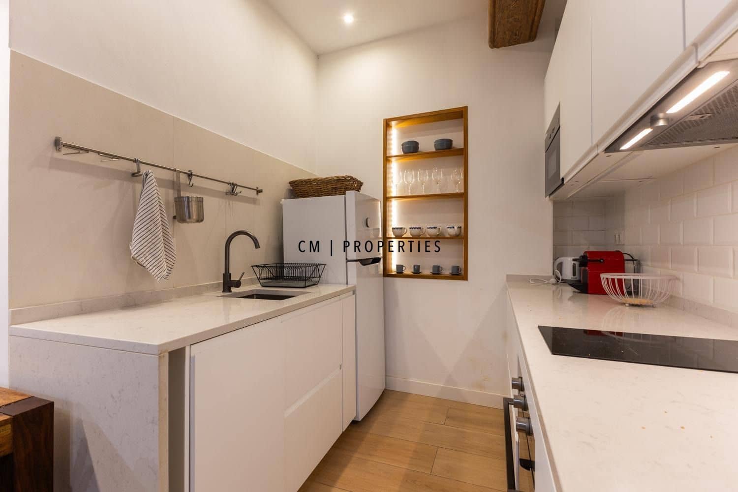 2 bedroom Flat for rent in Valencia city - € 2,400 (Ref: 9722200)