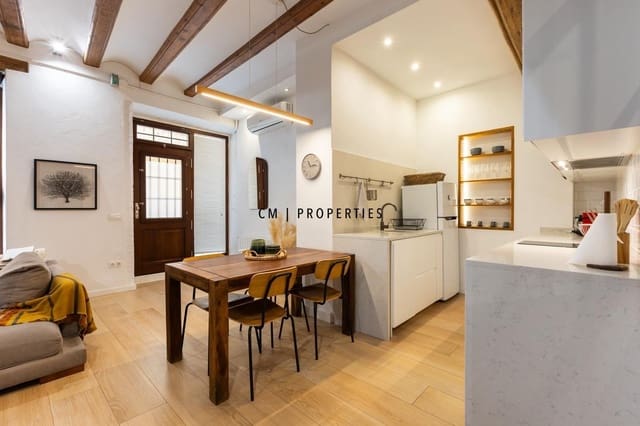 Piso de 2 habitaciones en Ciutat Vella, València ciudad en alquiler - 2.400 € (Ref: 9722200)
