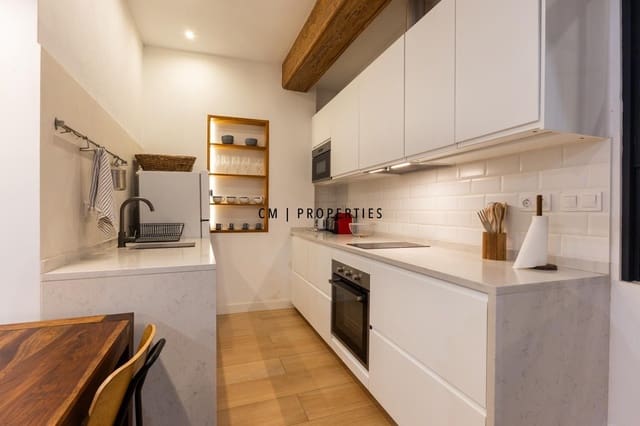 Piso de 2 habitaciones en Ciutat Vella, València ciudad en alquiler - 2.400 € (Ref: 9722200)