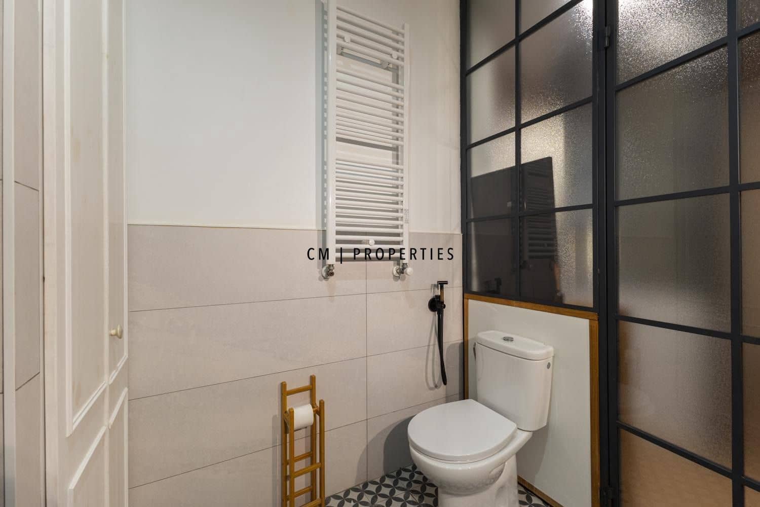 2 bedroom Flat for rent in Valencia city - € 2,400 (Ref: 9722200)