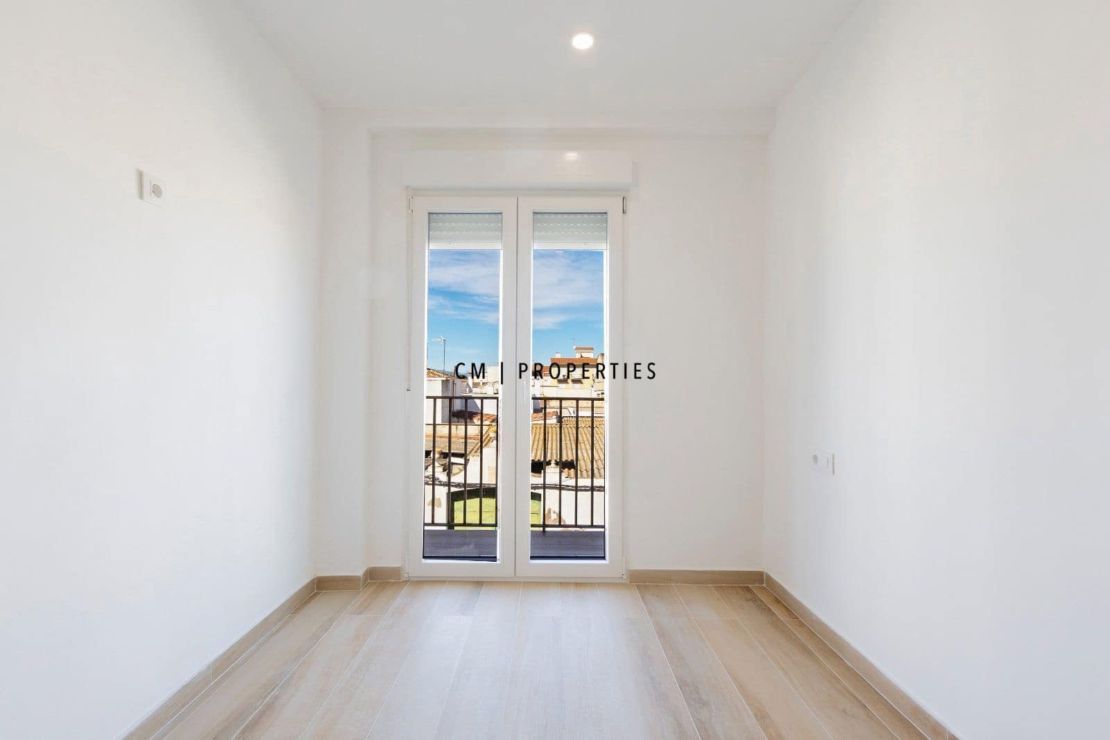 3 bedroom Flat for rent in San Antonio de Benageber - € 1,200 (Ref: 9722652)