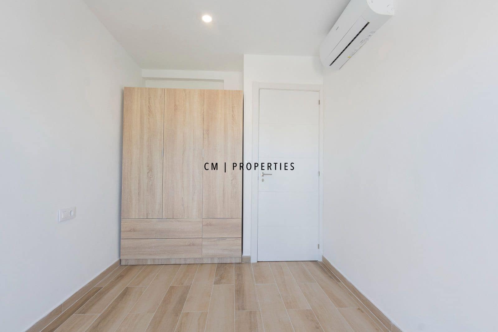 3 bedroom Flat for rent in San Antonio de Benageber - € 1,200 (Ref: 9722652)