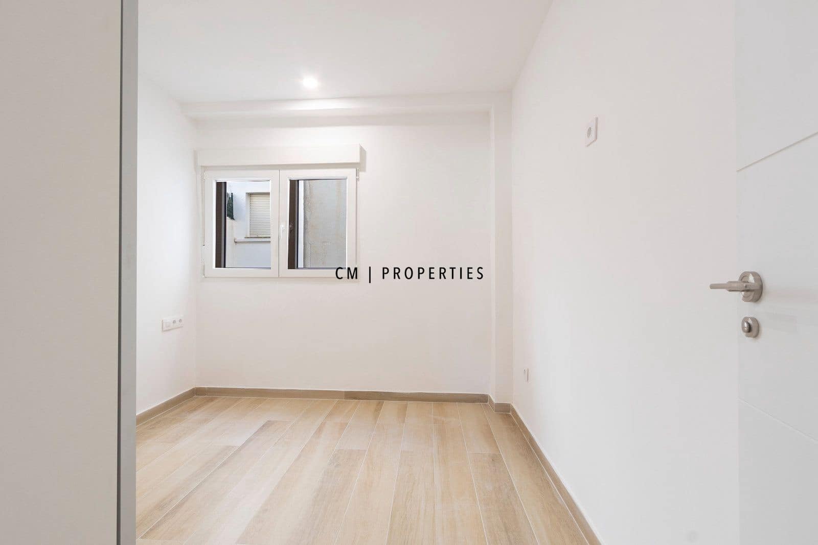 3 bedroom Flat for rent in San Antonio de Benageber - € 1,200 (Ref: 9722652)