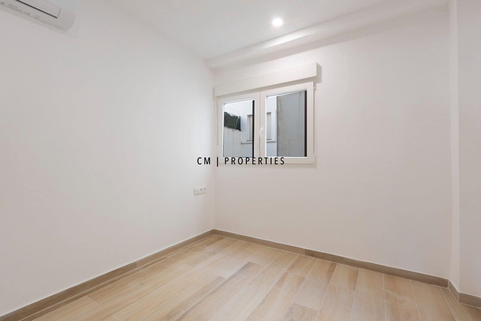 3 bedroom Flat for rent in San Antonio de Benageber - € 1,200 (Ref: 9722652)