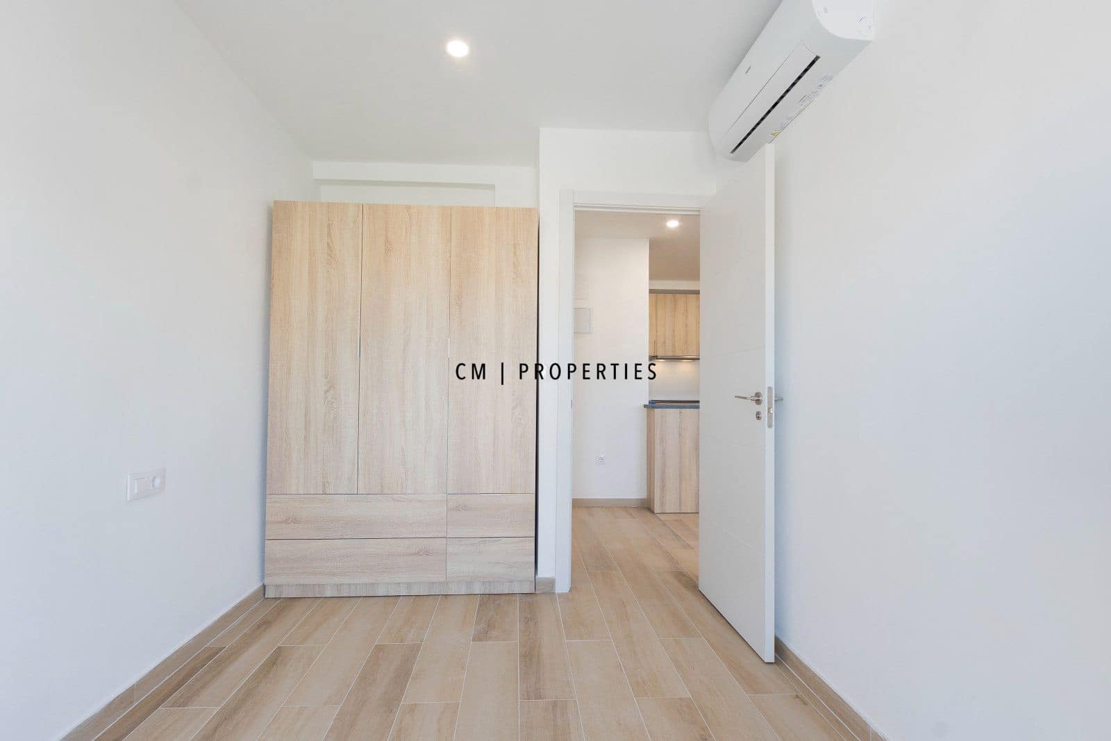 3 bedroom Flat for rent in San Antonio de Benageber - € 1,200 (Ref: 9722652)