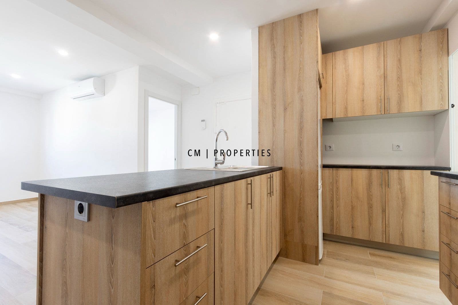 3 bedroom Flat for rent in San Antonio de Benageber - € 1,200 (Ref: 9722652)