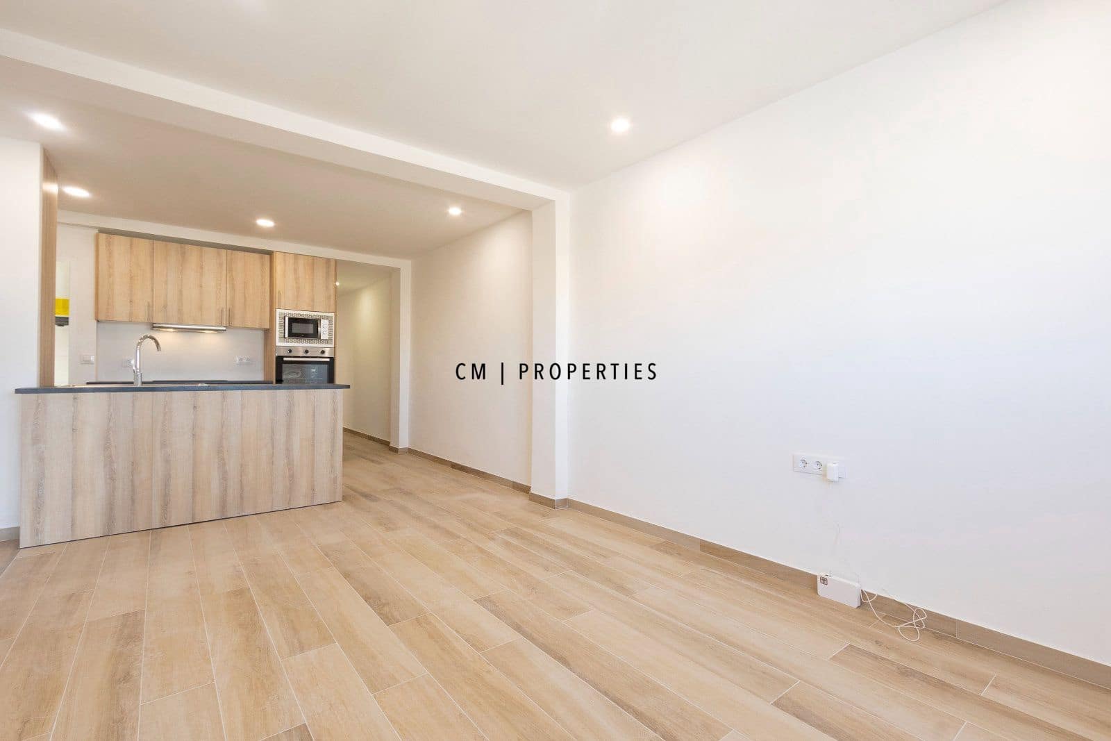 3 bedroom Flat for rent in San Antonio de Benageber - € 1,200 (Ref: 9722652)