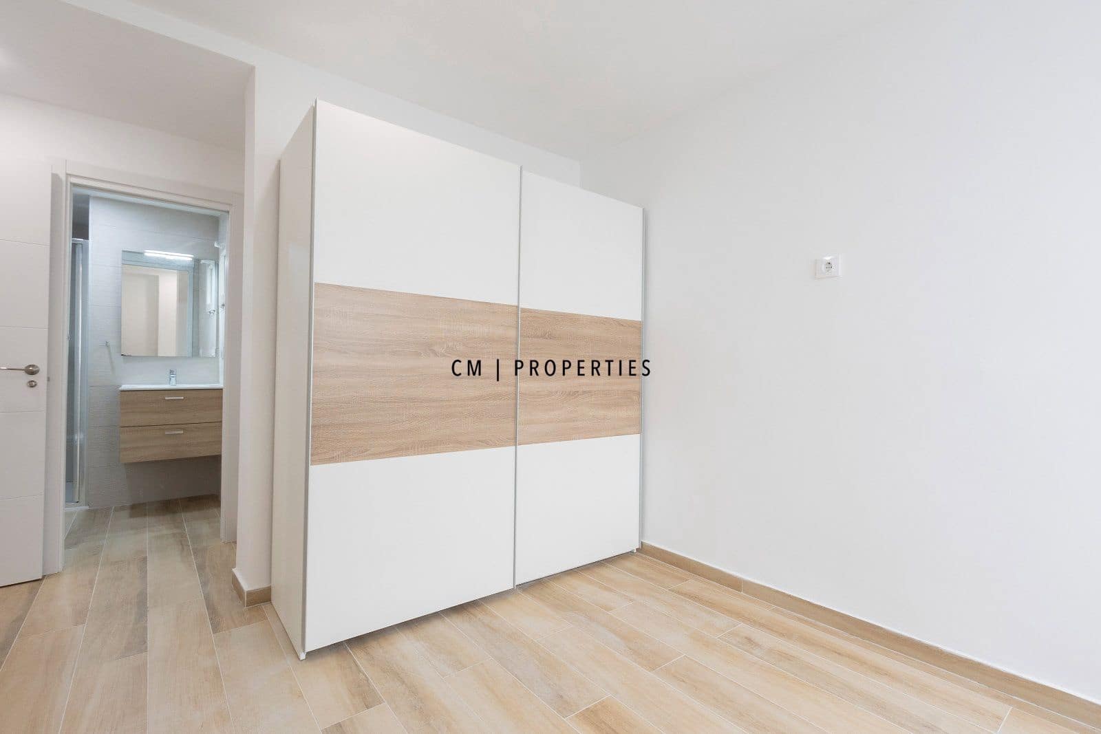 3 bedroom Flat for rent in San Antonio de Benageber - € 1,200 (Ref: 9722652)