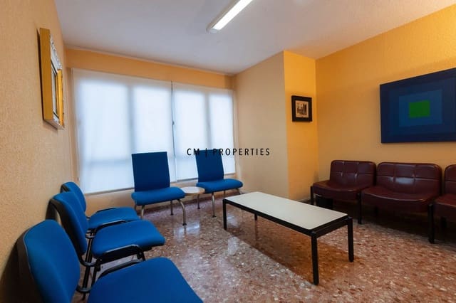 Piso de 4 habitaciones en Ciutat Vella, València ciudad en alquiler - 1.500 € (Ref: 9723511)