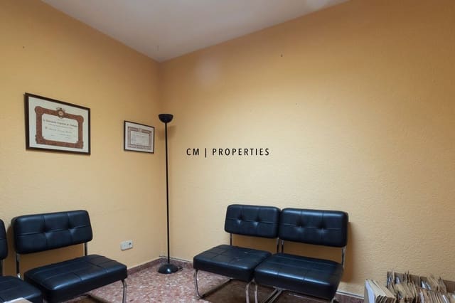 Piso de 4 habitaciones en Ciutat Vella, València ciudad en alquiler - 1.500 € (Ref: 9723511)