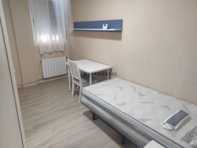 Piso de 3 habitaciones en Camins al Grau, València ciudad en alquiler - 1.000 € (Ref: 9724991)