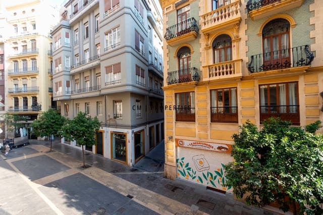 1 bedroom Flat for rent in Ciutat Vella, Valencia city - € 1,100 (Ref: 9730456)