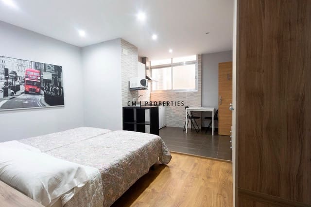 1 quarto Apartamento para arrendar em Ciutat Vella, Valência cidade - 1 050 € (Ref: 9730458)
