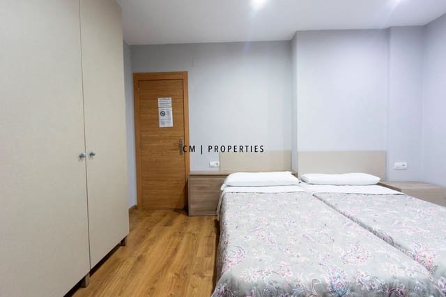 1 quarto Apartamento para arrendar em Ciutat Vella, Valência cidade - 1 050 € (Ref: 9730458)