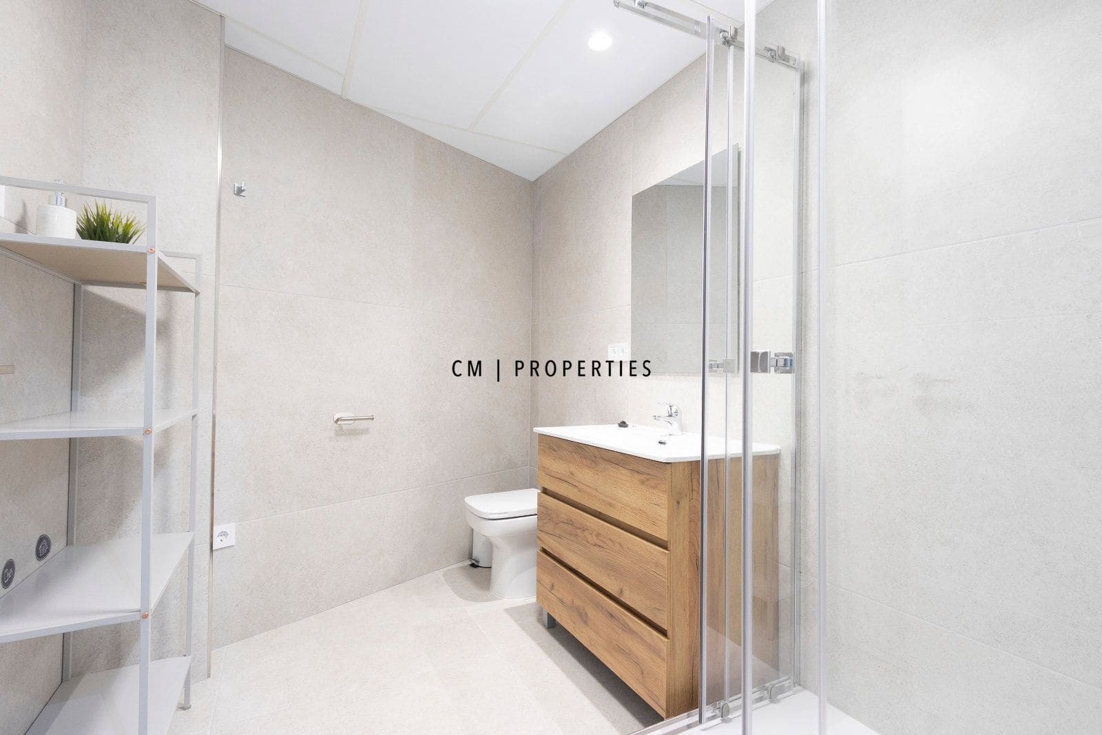 2 bedroom Apartment for rent in Benaguasil - € 500 (Ref: 9730910)