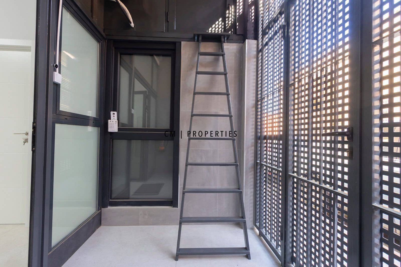 2 bedroom Apartment for rent in Benaguasil - € 500 (Ref: 9730910)