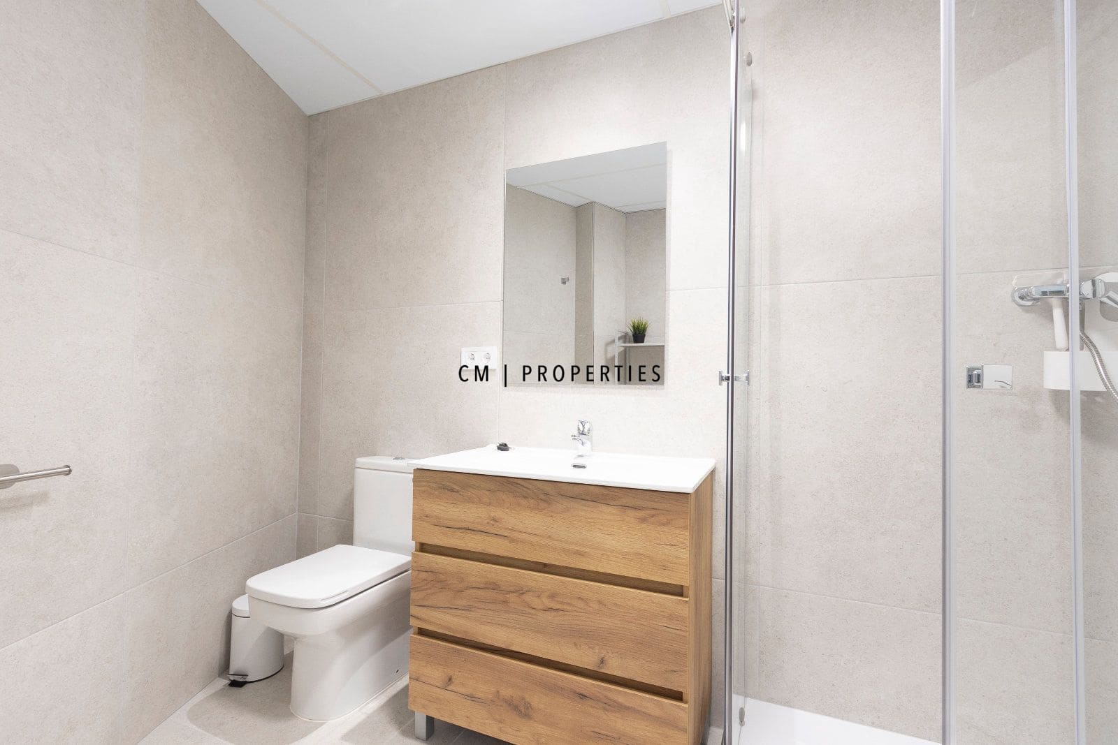 2 bedroom Apartment for rent in Benaguasil - € 500 (Ref: 9730910)