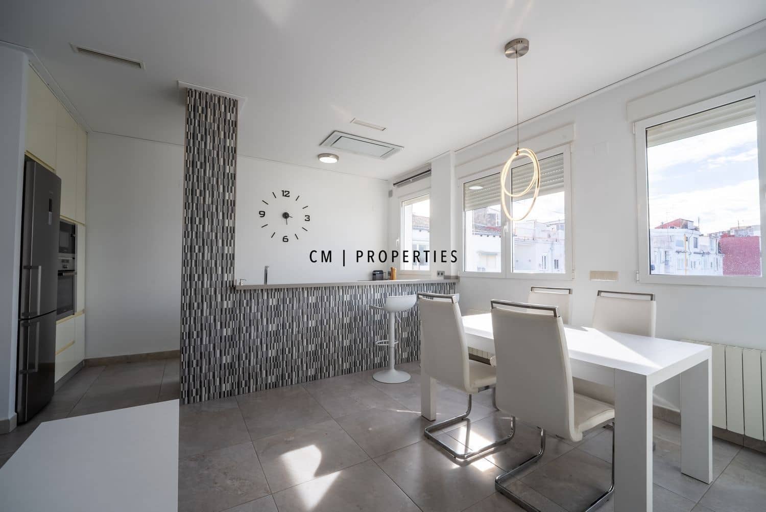 3 bedroom Flat for rent in Valencia city - € 1,850 (Ref: 9731386)