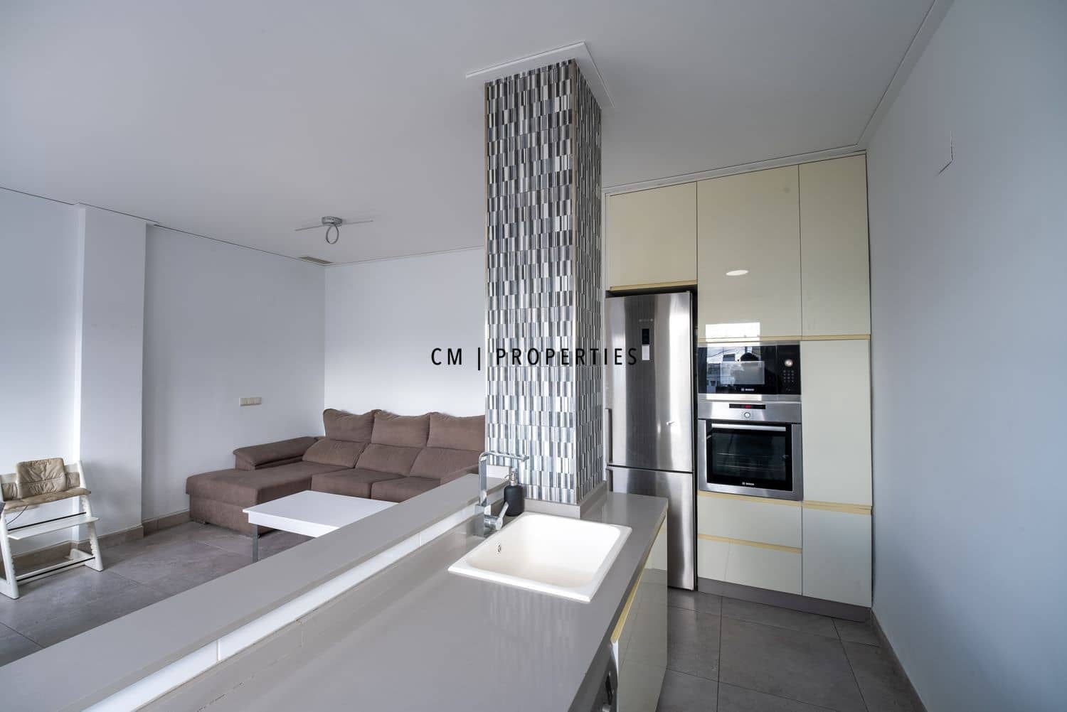 3 bedroom Flat for rent in Valencia city - € 1,850 (Ref: 9731386)