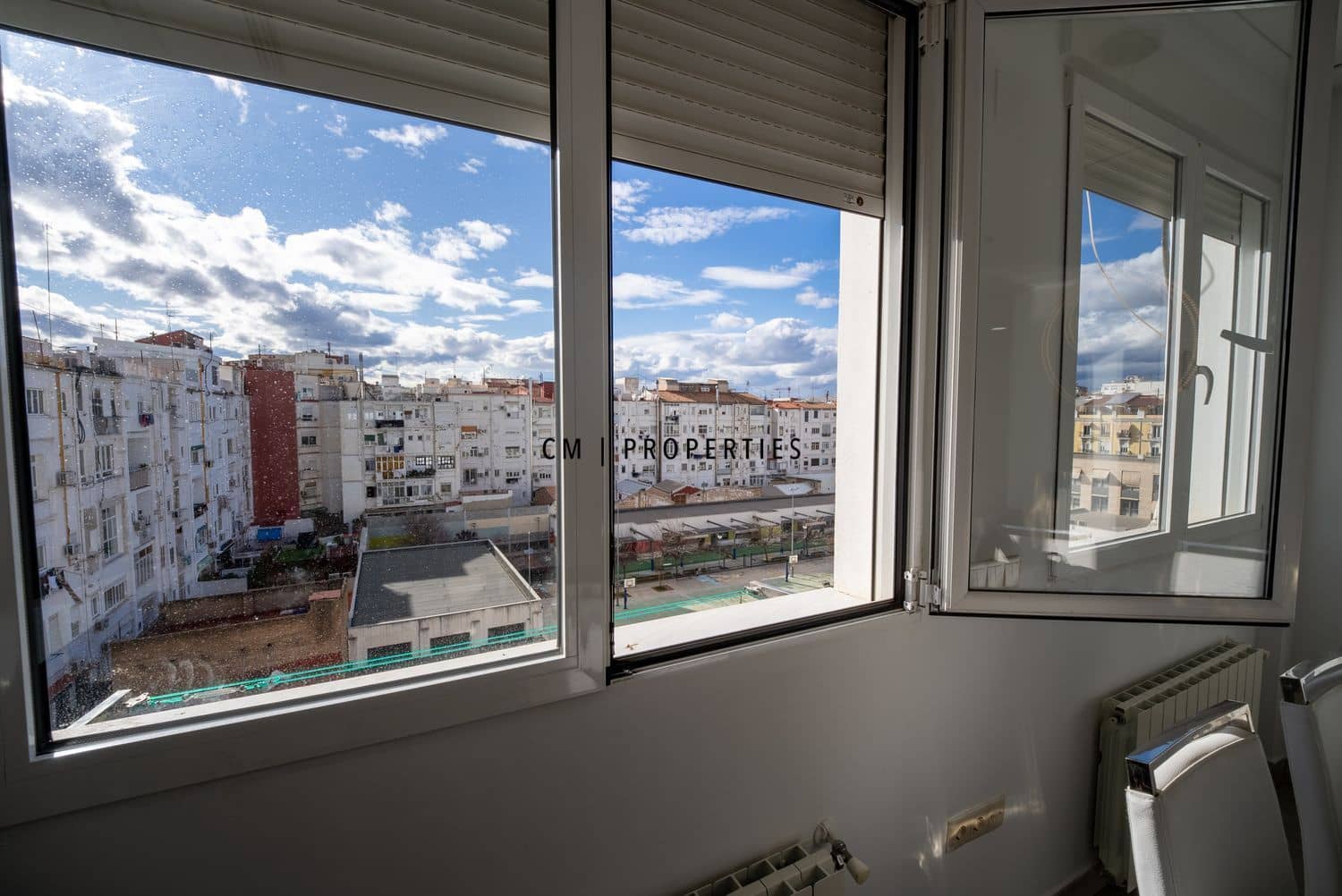 3 bedroom Flat for rent in Valencia city - € 1,850 (Ref: 9731386)