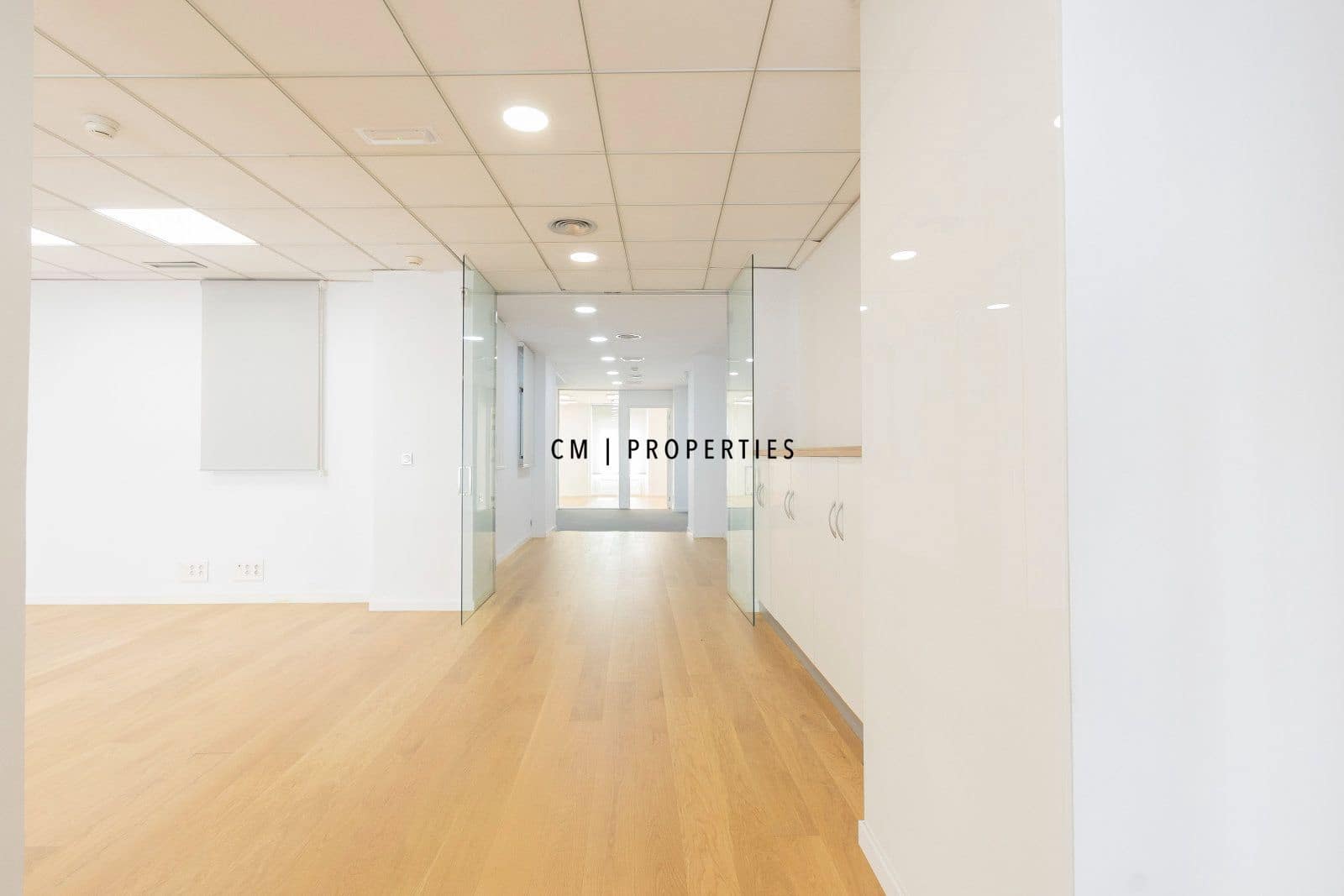 Bureau à louer à Valence ville - 2 600 € (Ref: 9733766)