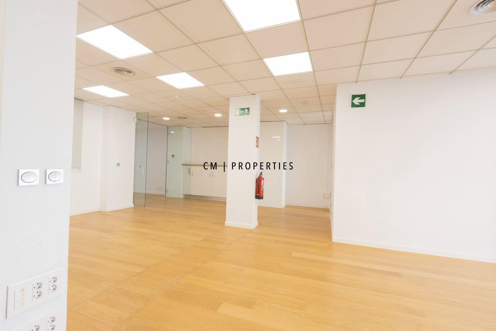 Bureau à louer à Valence ville - 2 600 € (Ref: 9733766)