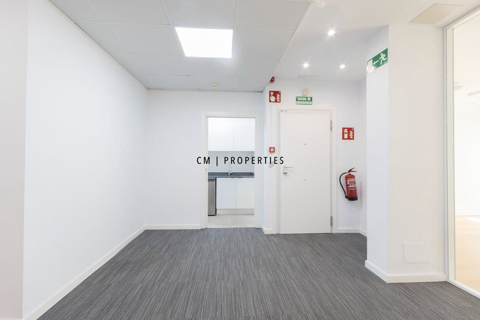 Bureau à louer à Valence ville - 2 600 € (Ref: 9733766)