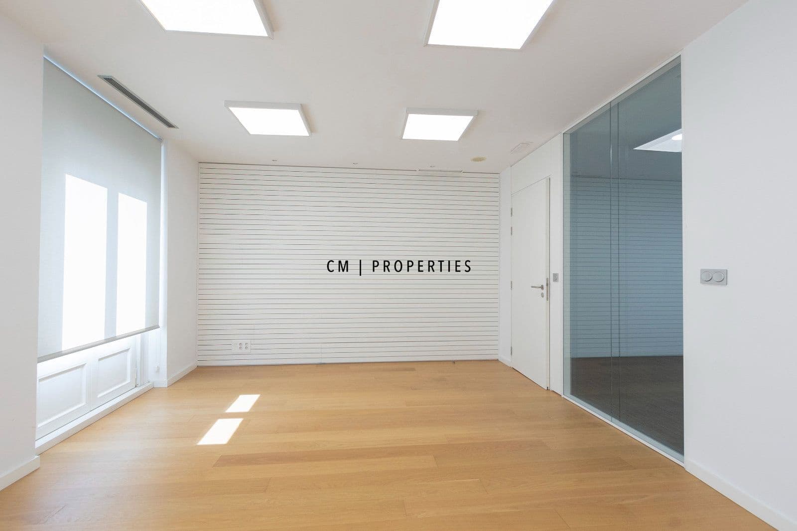 Bureau à louer à Valence ville - 2 600 € (Ref: 9733766)