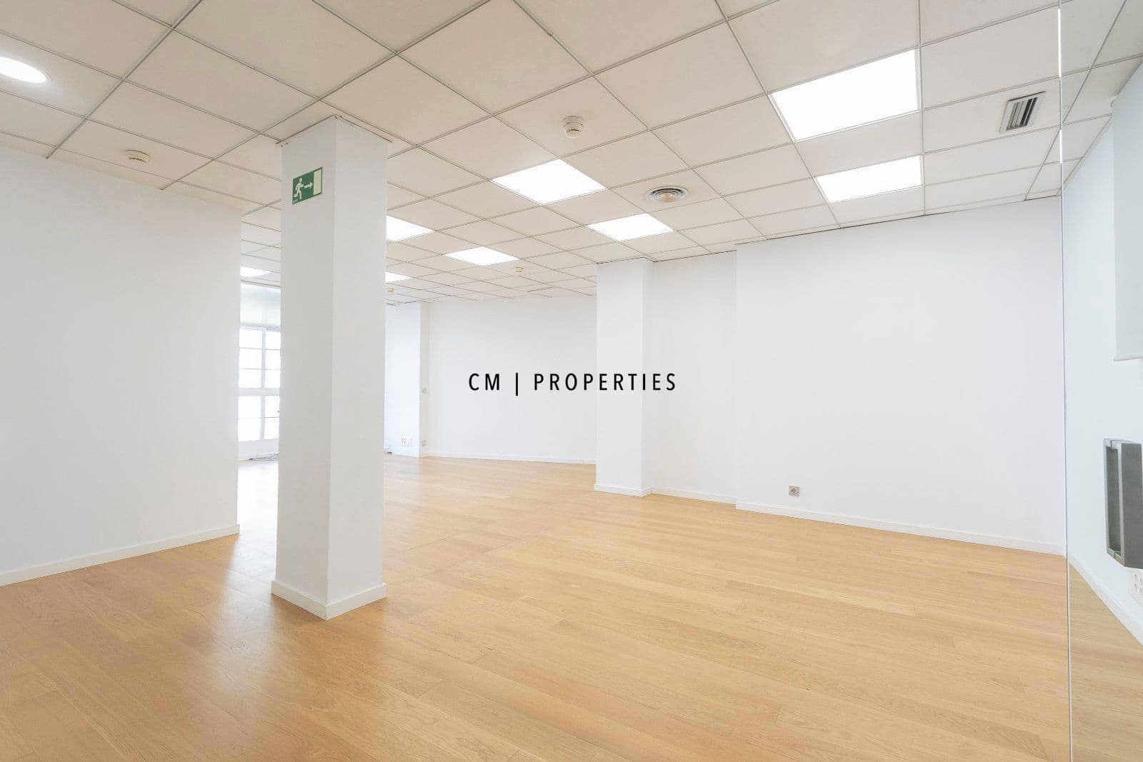 Bureau à louer à Valence ville - 2 600 € (Ref: 9733766)