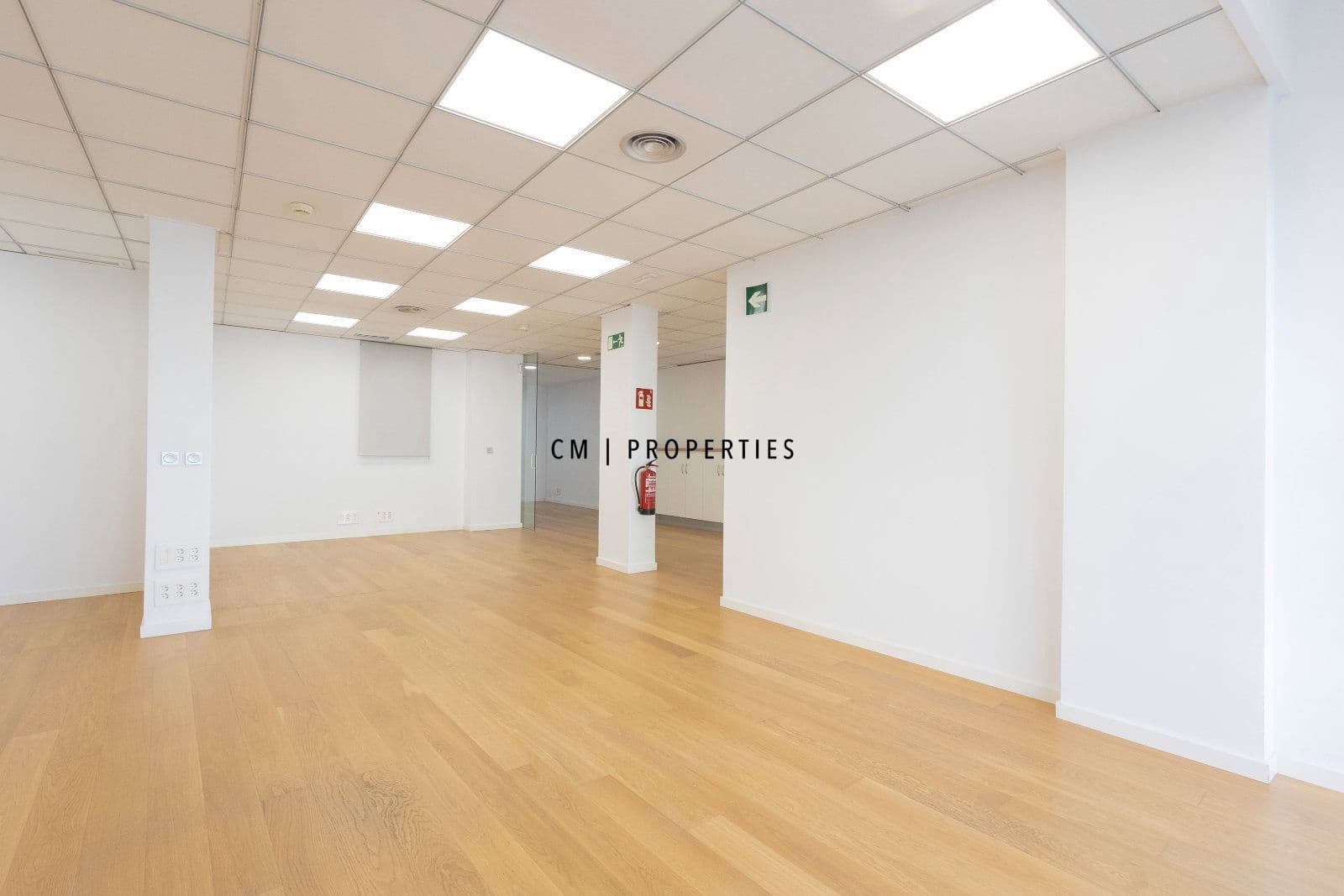 Bureau à louer à Valence ville - 2 600 € (Ref: 9733766)