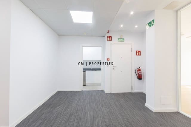 Bureau à louer à L'Eixample, Valence ville - 2 600 € (Ref: 9733766)