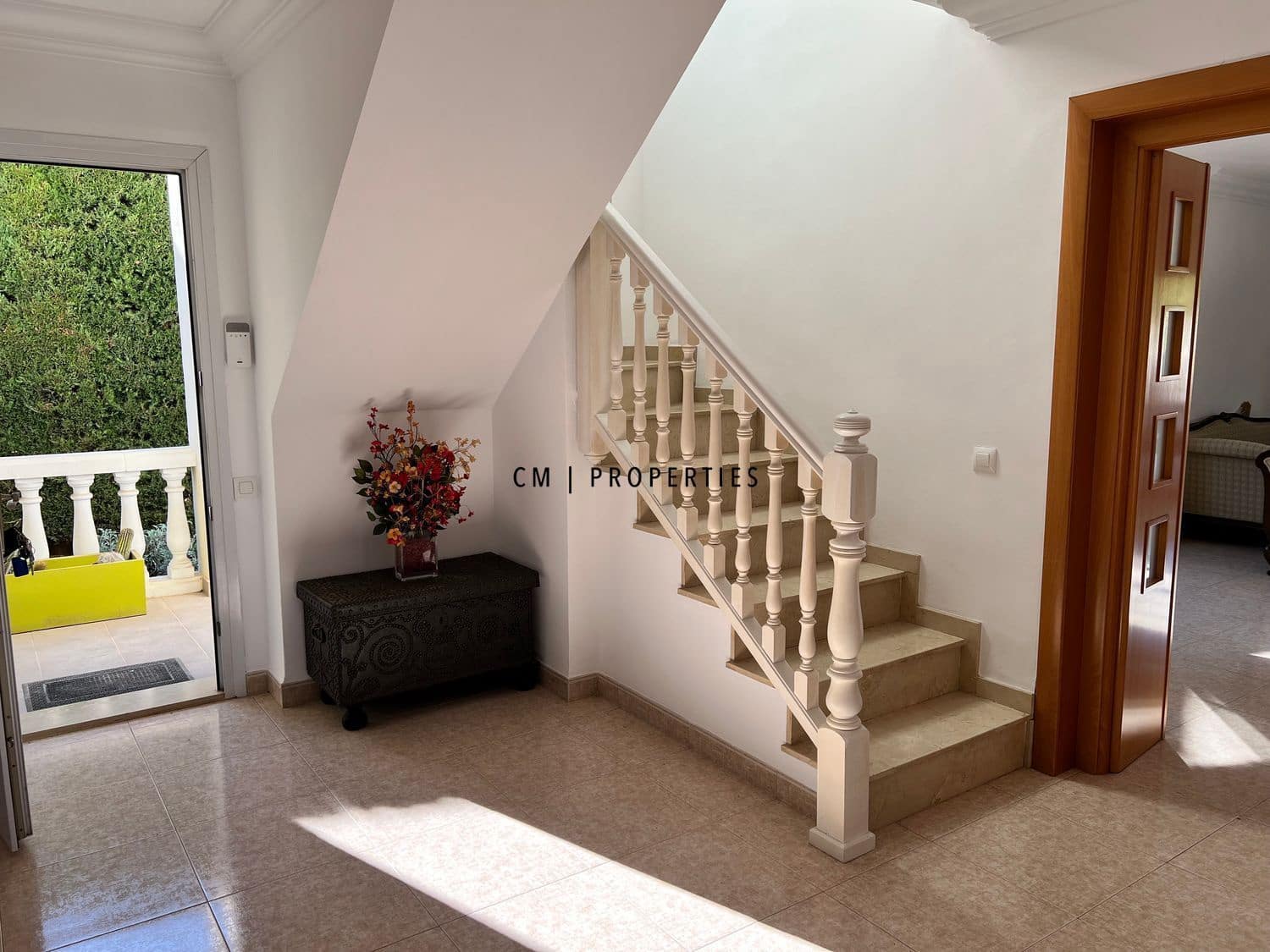 4 bedroom Villa for rent in La Canada with pool garage - € 2,600 (Ref: 9733767)