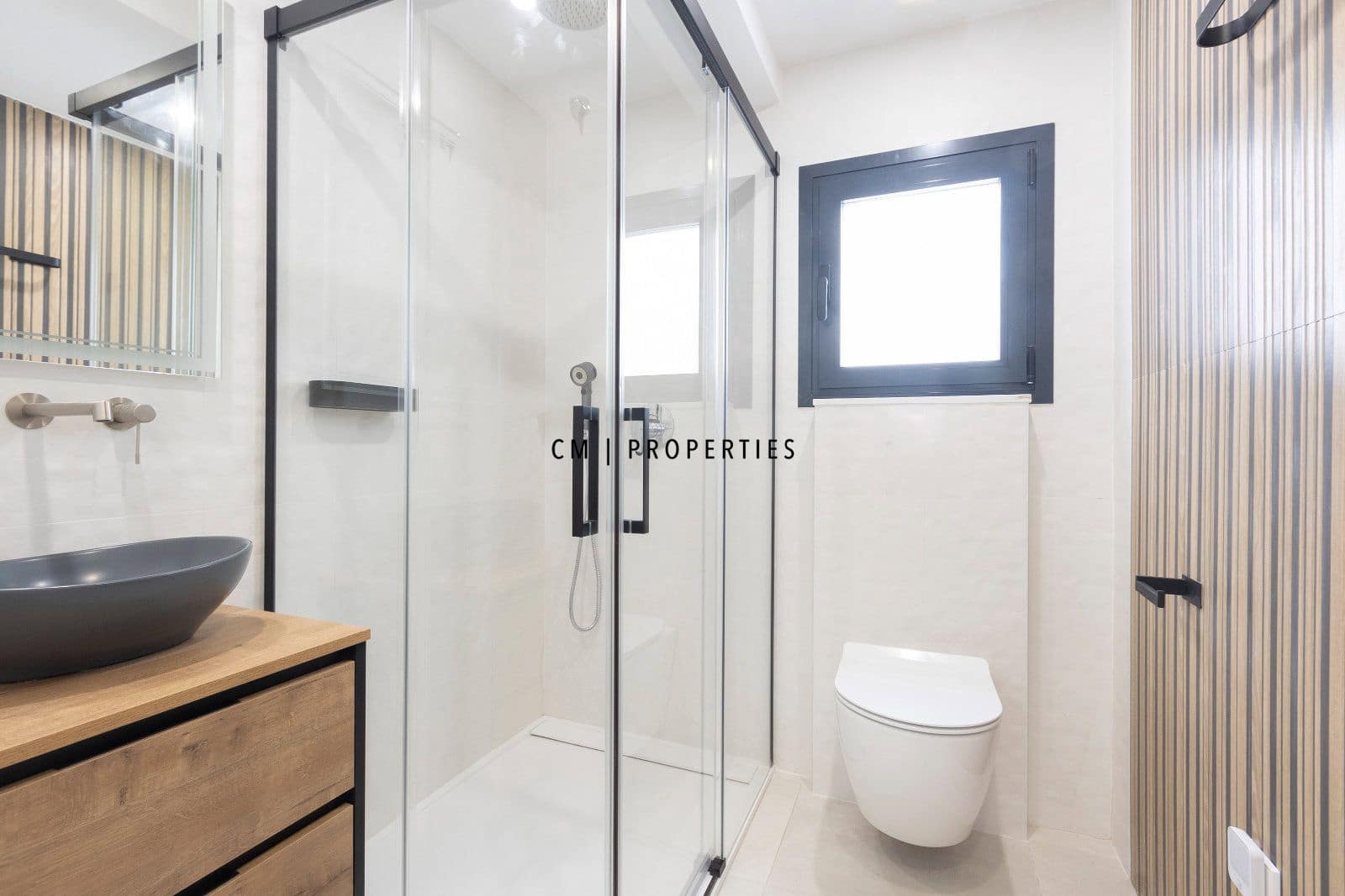 2 bedroom Flat for rent in Valencia city - € 1,700 (Ref: 9737198)