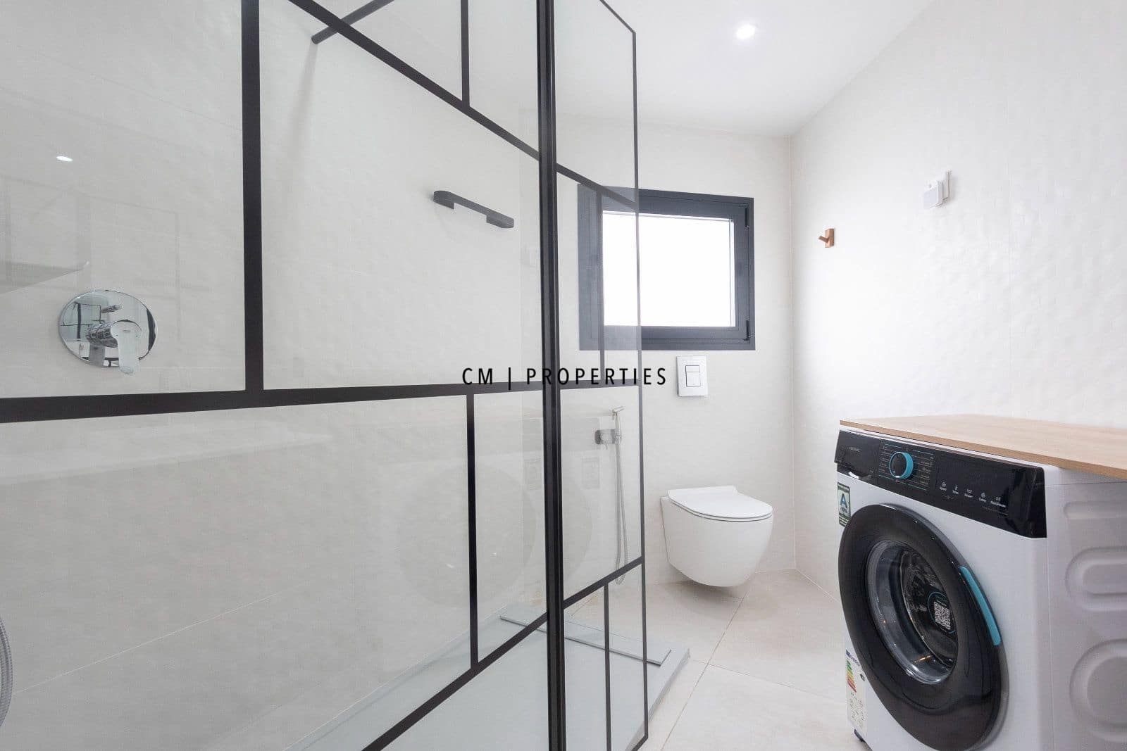2 bedroom Flat for rent in Valencia city - € 1,700 (Ref: 9737198)